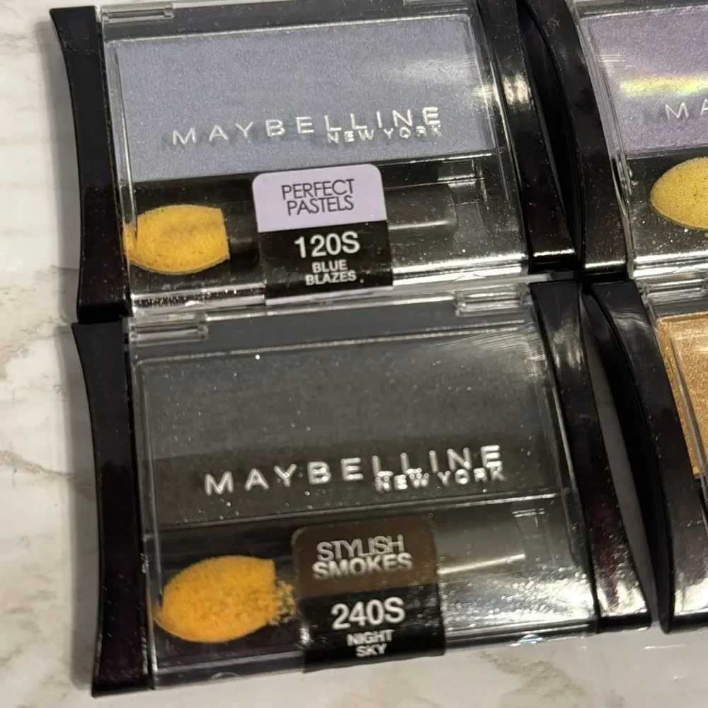Maybelline, eyeshadow colors night sky, lasting lilacs, golden halo ,blue blazes
